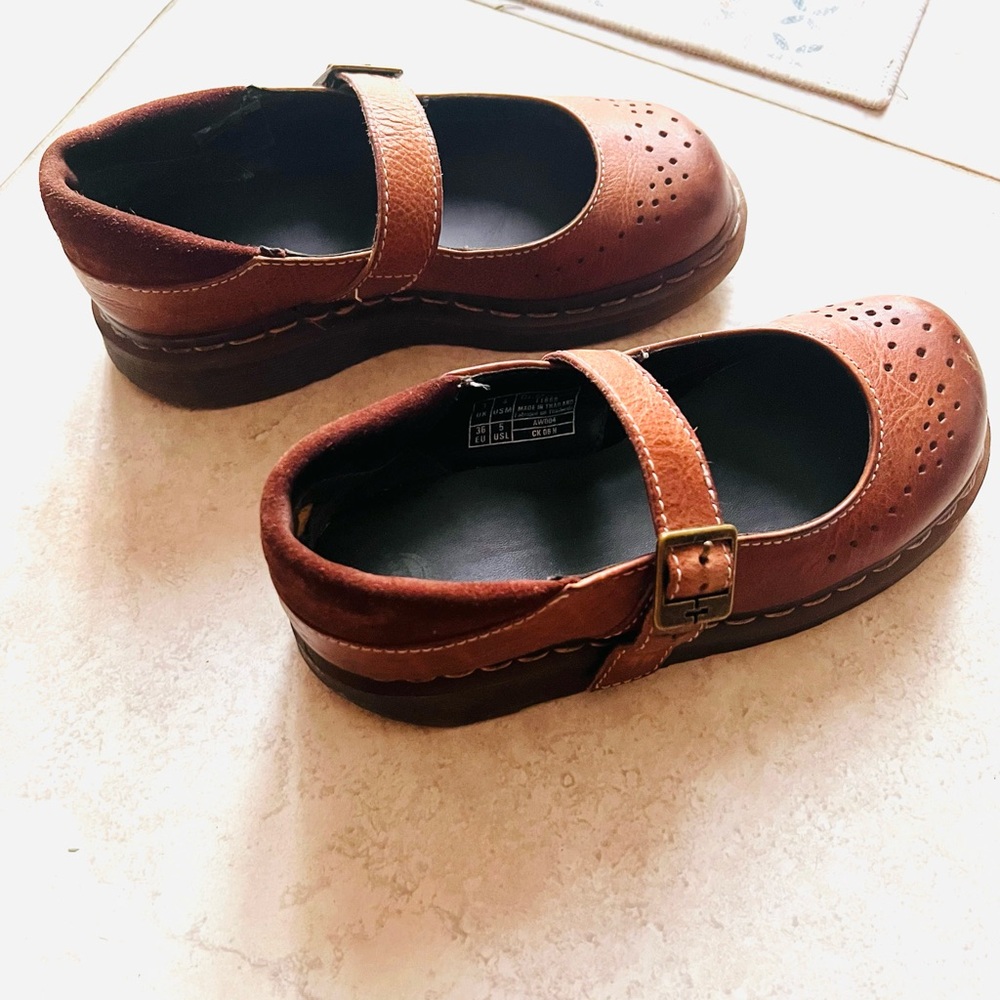 Dr. Martens Brown Mary Jane’s